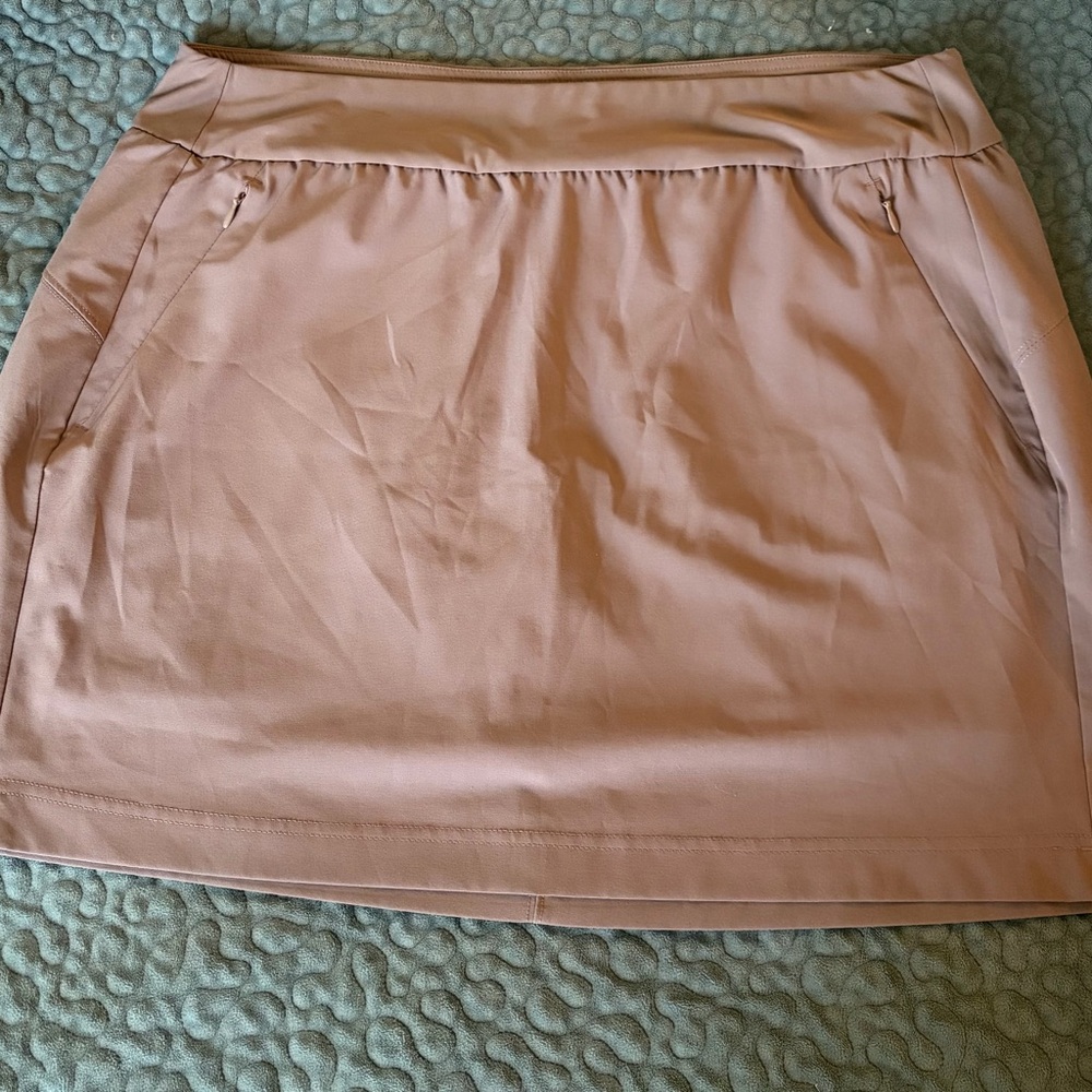 Reebok active wear skirt with liner shorts